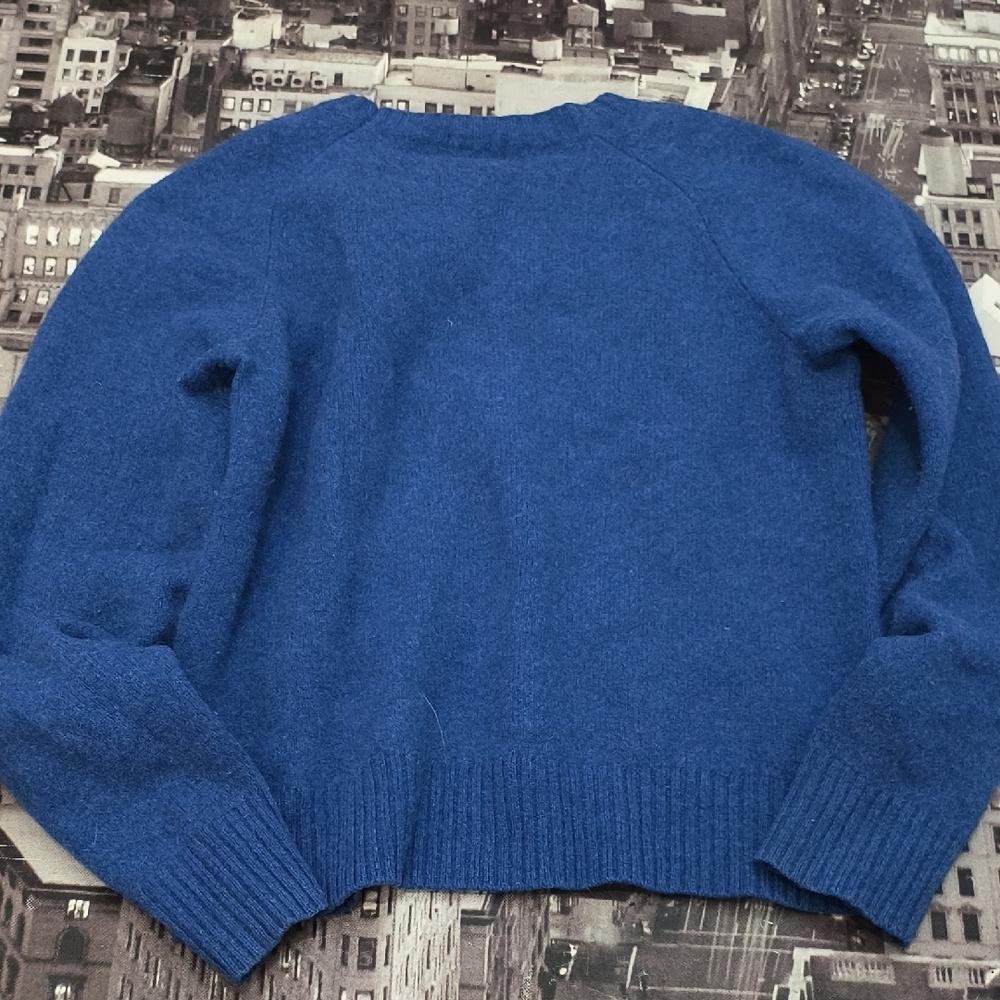 Uniqlo Women's Royal Blue Crew Neck Sweater - Picture 3 of 5